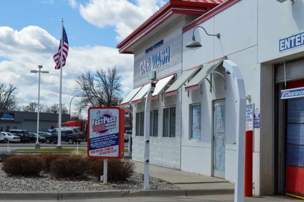 simonson-grandforks-exterior-79